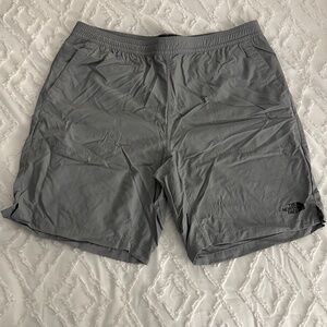 Grey The North Face shorts size L
